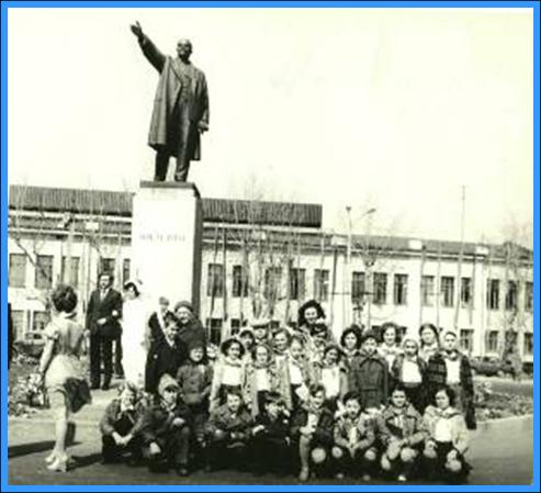 Фотография школы.